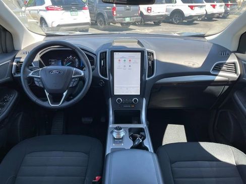 Certified 2024 Ford Edge SEL w/ Convenience Package AWD/4WD image 6