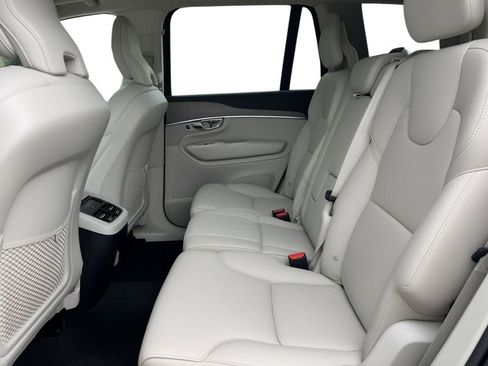 Used 2023 Volvo XC90 B6 Plus w/ Protection Package Premier AWD/4WD image 7