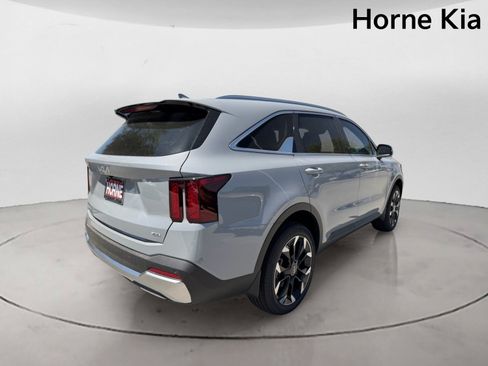 New 2026 Kia Sorento EX AWD/4WD image 4