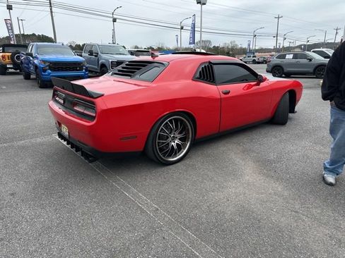 Used 2018 Dodge Challenger T/A RWD image 5