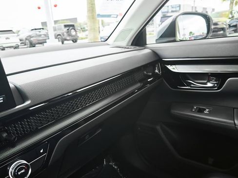 Used 2025 Honda CR-V EX-L image 39