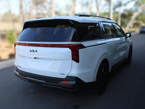 New 2026 Kia Carnival SX w/ SX Dark Edition Package FWD image 10
