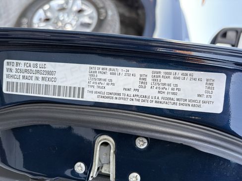 Used 2024 RAM 2500 Big Horn w/ Safety Group image 11