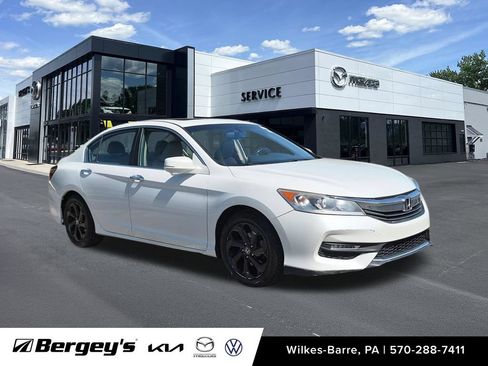 Used 2017 Honda Accord EX-L image 3