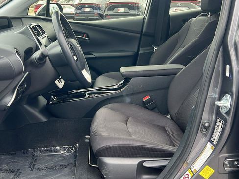 Used 2018 Toyota Prius Three image 21