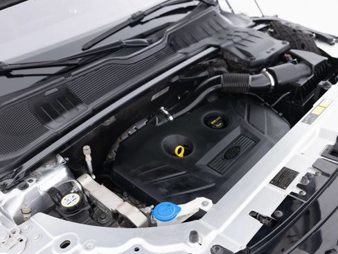 Used 2017 Land Rover Range Rover Evoque SE image 37