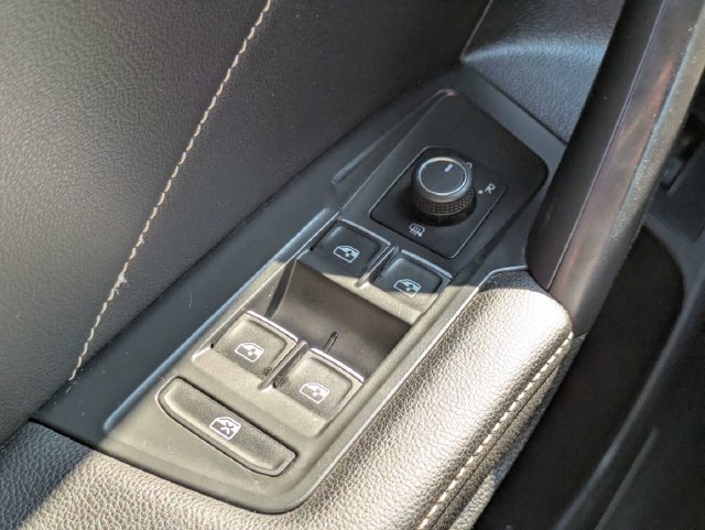 Used 2024 Volkswagen Tiguan SE R-Line AWD/4WD image 24