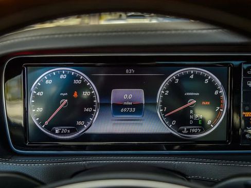 Used 2015 Mercedes-Benz S 550 Sedan image 19