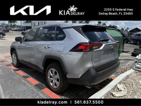 Used 2023 Toyota RAV4 LE FWD image 3