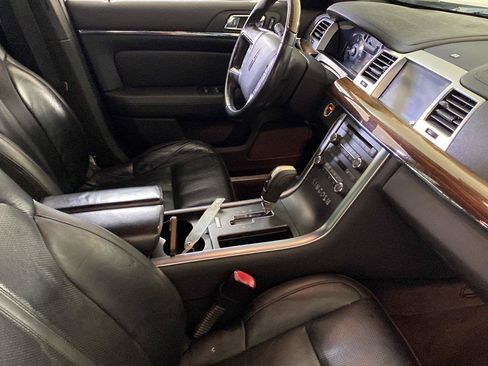 Used 2009 Lincoln MKS AWD image 33