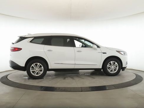 Used 2019 Buick Enclave Essence image 6