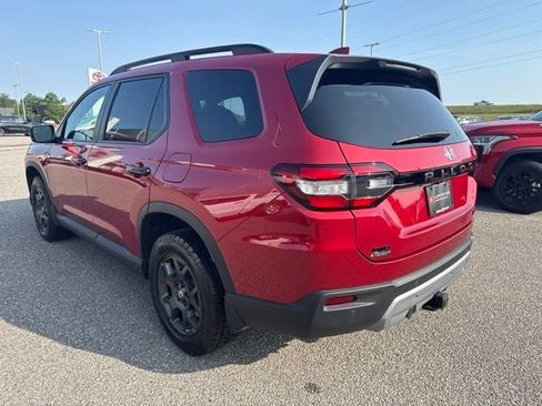 Used 2024 Honda Pilot TrailSport image 9