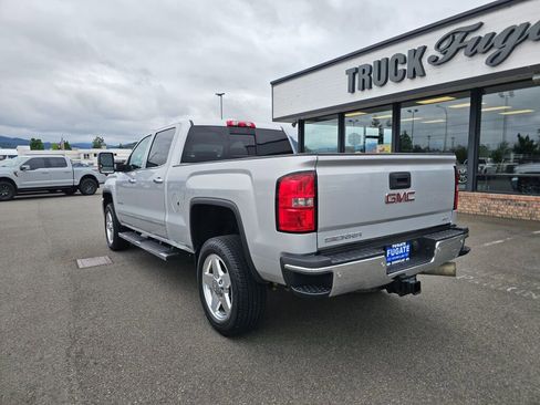 Used 2015 GMC Sierra 2500 SLT w/ Duramax Plus Package AWD/4WD image 9