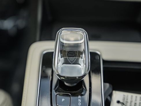 Used 2025 Volvo XC90 T8 Ultra w/ Protection Package Premier AWD/4WD image 25