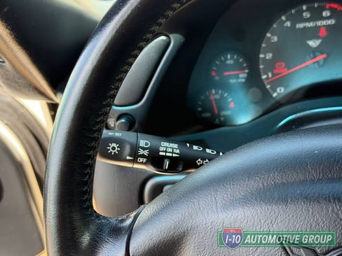 Used 2001 Chevrolet Corvette Convertible w/ Preferred Equipment Group1 RWD image 21