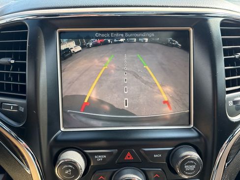 Used 2014 Jeep Grand Cherokee Overland w/ Advanced Technology Group AWD/4WD image 23