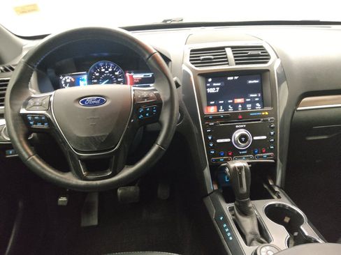 Used 2018 Ford Explorer Limited AWD/4WD image 22