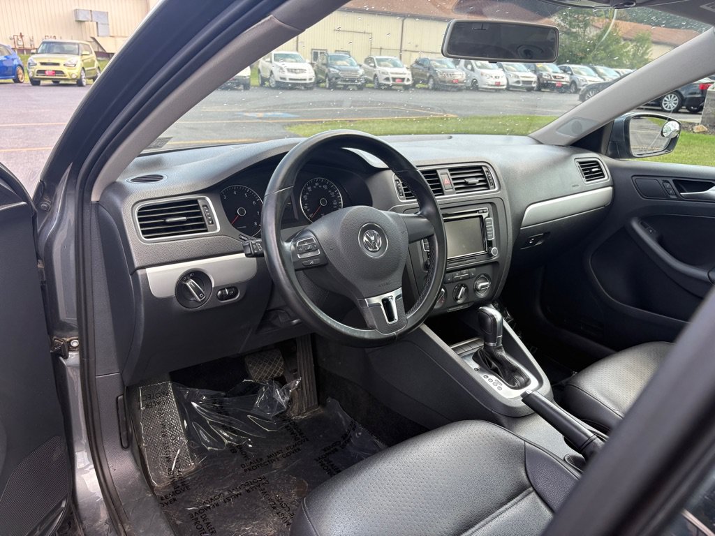 Used 2014 Volkswagen Jetta SE FWD image 13