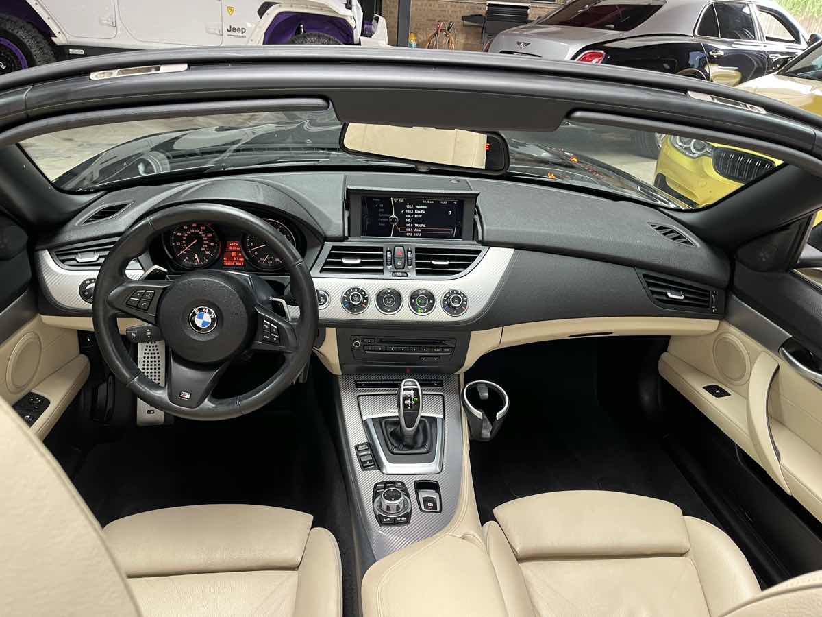 Used 2013 BMW Z4 sDrive35i RWD image 11