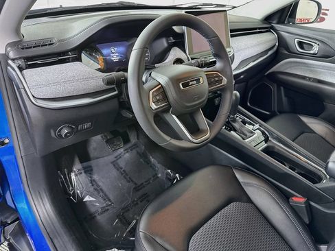 Used 2022 Jeep Compass Latitude AWD/4WD image 17