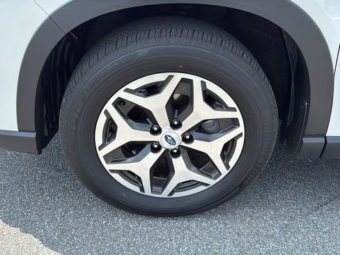 Certified 2023 Subaru Forester Premium AWD/4WD image 10