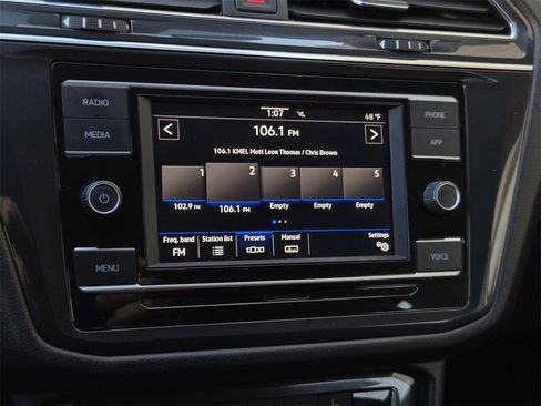 Used 2022 Volkswagen Tiguan S image 15