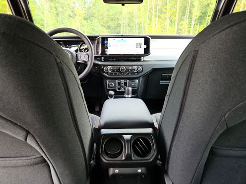 New 2024 Jeep Wrangler Sport S image 24