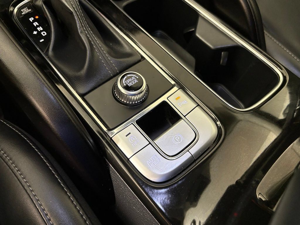 Used 2025 Kia Telluride S FWD image 32