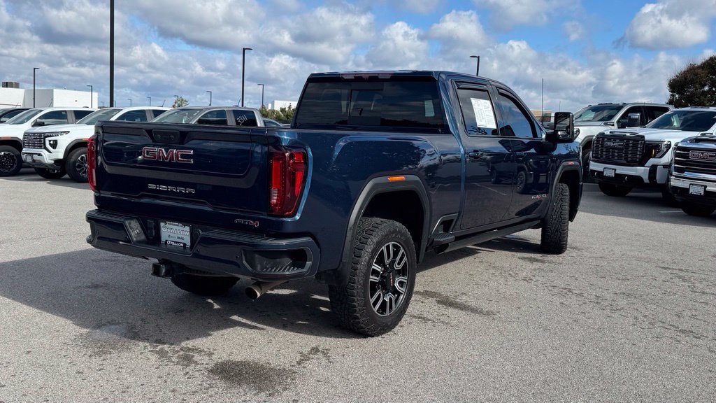 Used 2022 GMC Sierra 2500 AT4 w/ AT4 Preferred Package AWD/4WD image 2