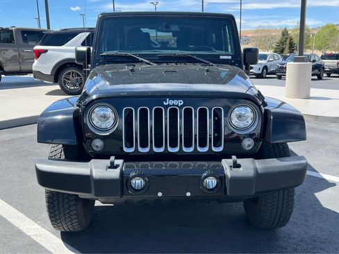 Used 2018 Jeep Wrangler Sahara w/ Connectivity Group image 3
