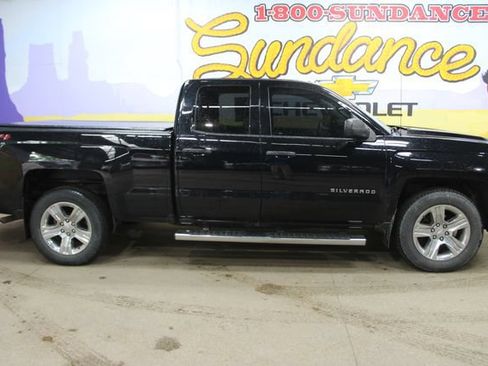 Used 2018 Chevrolet Silverado 1500 Custom w/ Custom Convenience Package AWD/4WD image 1