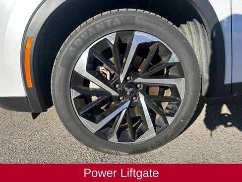 Used 2024 Mitsubishi Outlander SE Black Edition image 11