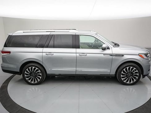 Used 2022 Lincoln Navigator L Black Label AWD/4WD image 4