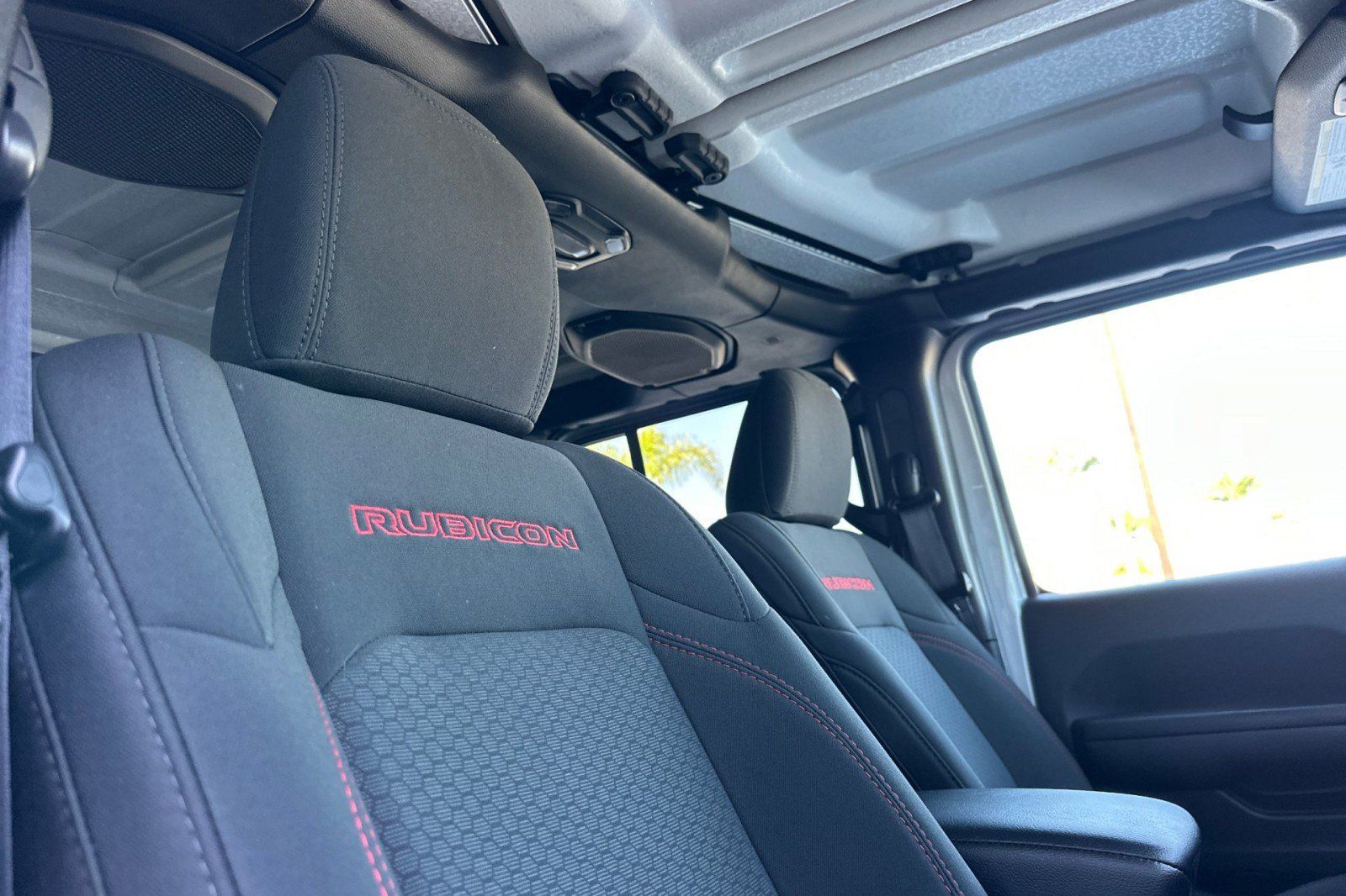 Used 2023 Jeep Wrangler Unlimited Rubicon w/ Xtreme 35 Tire Package AWD/4WD image 17