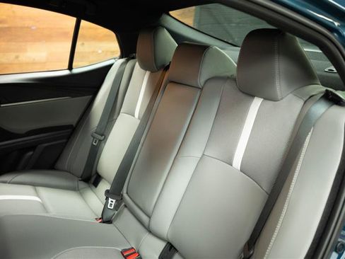 Used 2025 Toyota Camry SE image 11