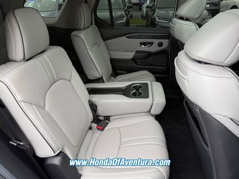 Certified 2025 Honda Pilot Elite image 13