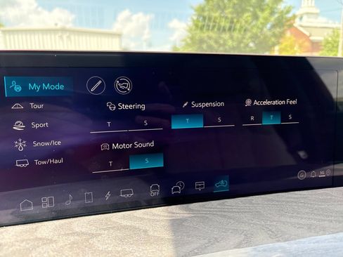 New 2026 Cadillac Escalade IQ AWD Sport 1 w/ LPO, Floor Liner Package image 31