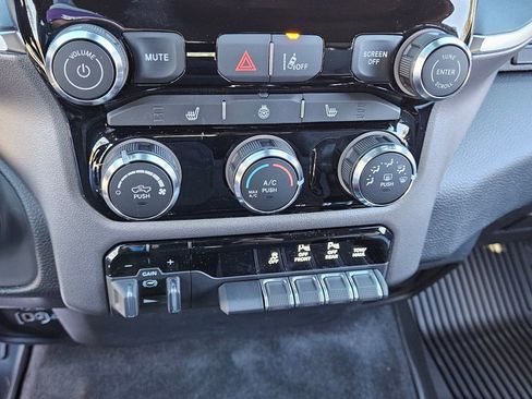 New 2026 RAM 1500 Big Horn AWD/4WD image 18