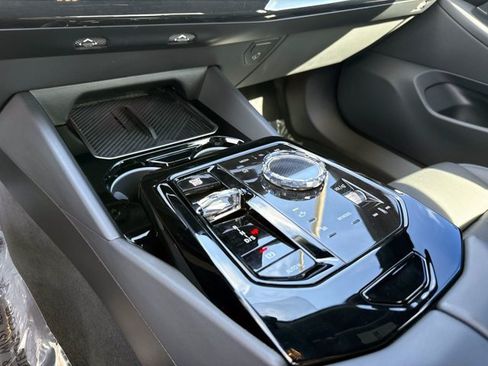 Used 2025 BMW 530i RWD image 28