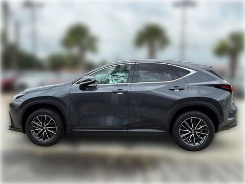Used 2025 Lexus NX 250 FWD w/ Premium Package image 6