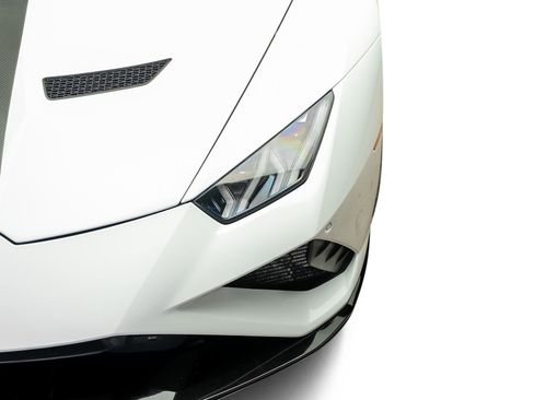 Used 2020 Lamborghini Huracan EVO RWD image 11