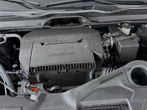 Used 2023 Honda Pilot Touring image 32
