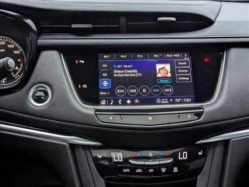 Used 2021 Cadillac XT5 Premium Luxury image 13