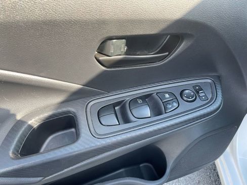 Used 2020 Nissan Versa S image 12