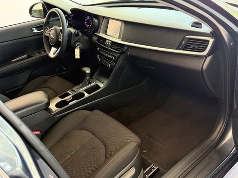 Used 2020 Kia Optima LX FWD image 14