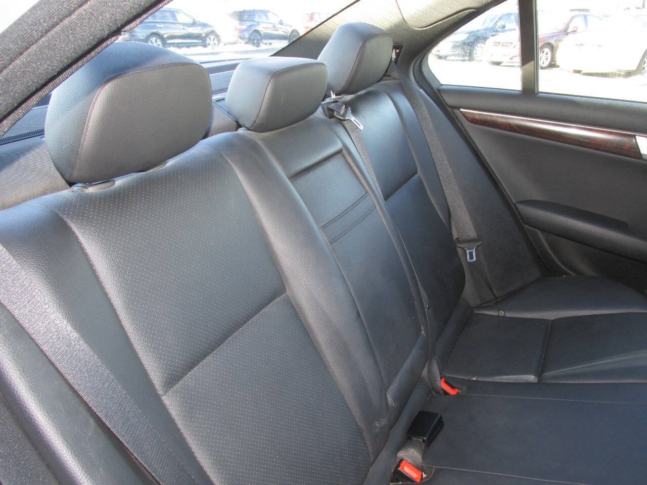Used 2012 Mercedes-Benz C 300 4MATIC Sedan w/ Premium 1 Pkg image 16