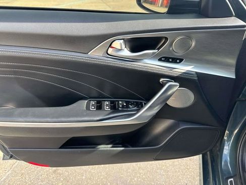 Used 2022 Kia Stinger GT2 image 22