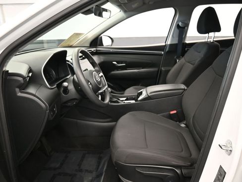 Used 2023 Hyundai Tucson SE image 11