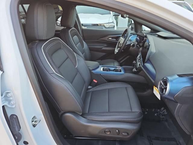Used 2026 Chevrolet Equinox EV LT w/ Convenience Package II FWD image 27