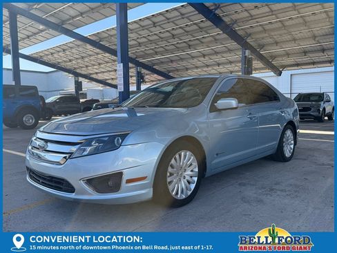 Used 2010 Ford Fusion Hybrid FWD image 2